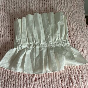 DO+BE White Pleated Mini Skirt